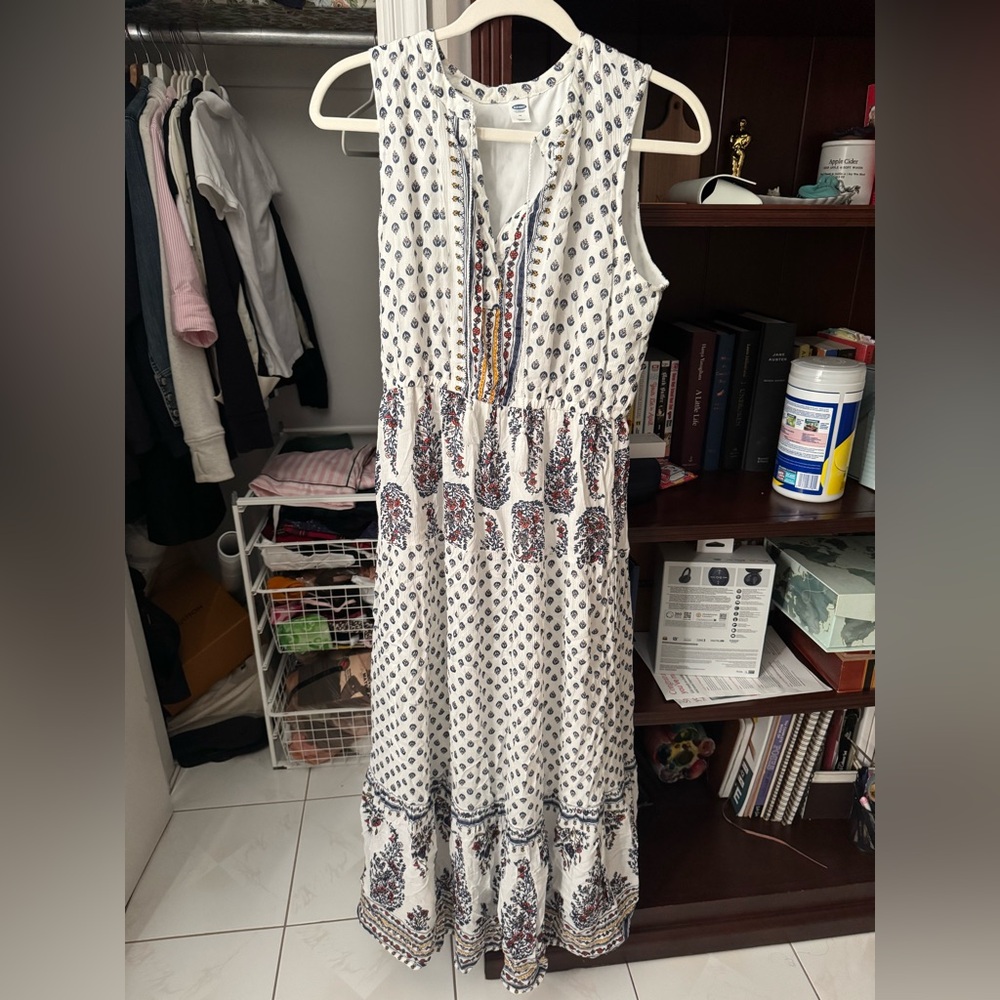 White and Blue Patterned Sleeveless Dress